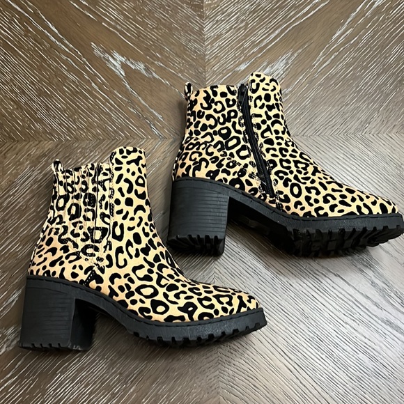 Quipid leopard animal print chunky moto boots - Picture 13 of 17
